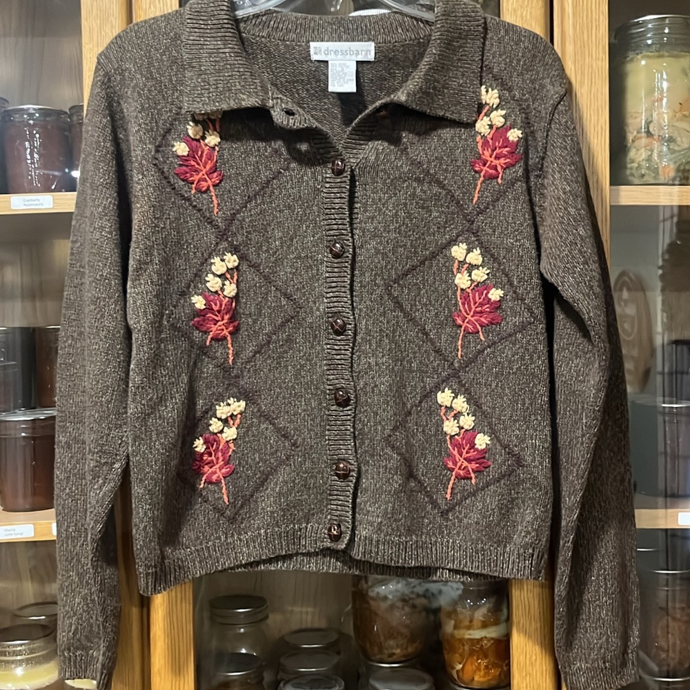 *SOLD* Dressbarn Brown Floral Embroidered Women's Sweater